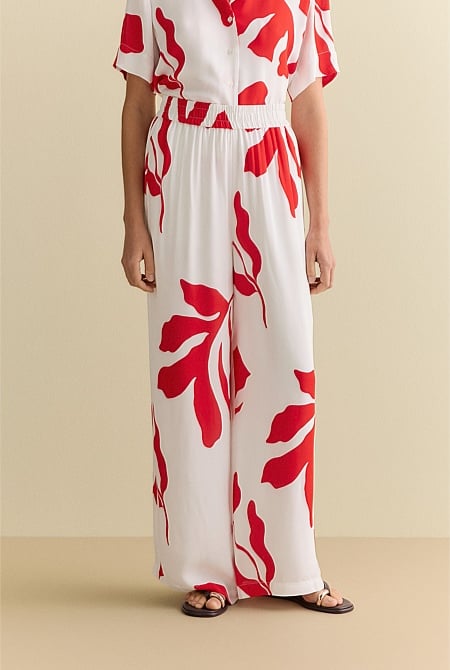 Shadow Palm Draped Pull On Pant