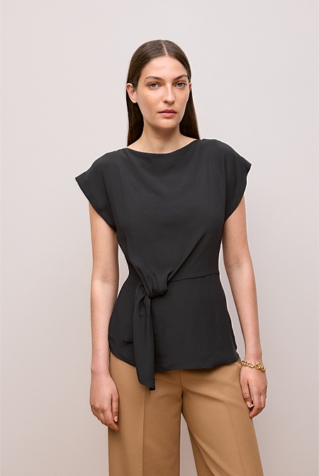 Twist Front Top