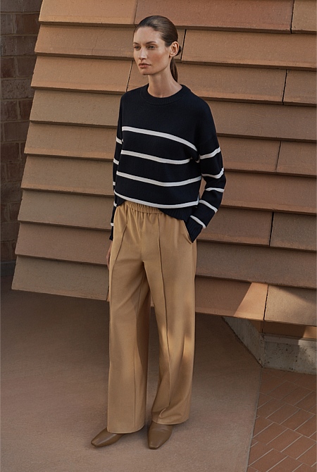 Pintucked Pull On Pant