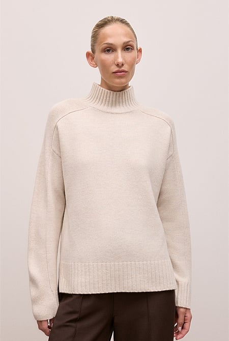 Merino Funnel Neck Pullover