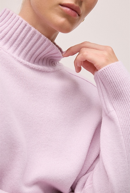 Merino Funnel Neck Pullover